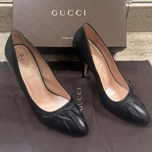 Authentic GUCCI Black Nappa Charlotte Bow Pumps